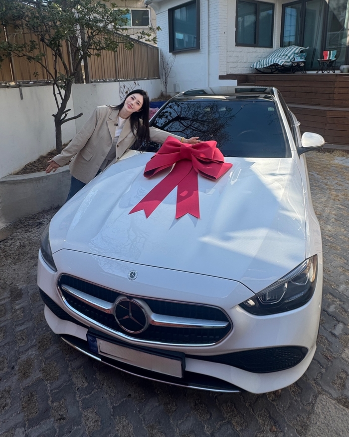서동주, 결혼기념일 남편의 B사 외제차 선물에 눈물 쏟았다!