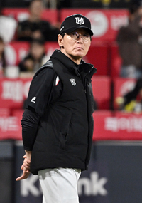 [포토]3연승 거둔 KT 이강철 감독