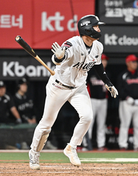 [포토]KT 김민혁의 안타