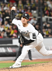 [포토]KIA전 등판한 KT 스기모토