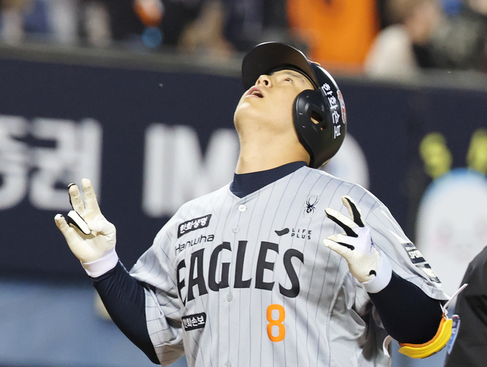 노시환 '화려한 복귀포'+페라자·문현빈도 '대형 아치'→'타선 폭발' 한화, LG 제압 [SS잠실in]