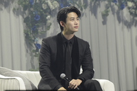 옥택연 결혼식, 2PM 완전체 떴다…축가·사회까지 총출동
