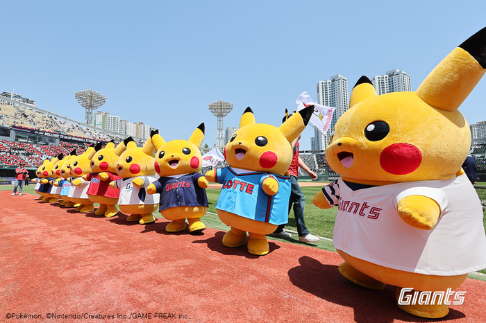 롯데 야구도 보고 피카츄 퍼레이드도 보자... 다시 돌아온 사직 '포켓몬데이'