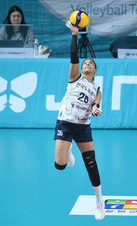 좌 타나차-우 실바, 강력한 원투펀치 장착한 GS칼텍스…세터 공백 생겼지만, 더 강력한 챔피언 면모 구축