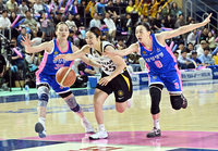 [포토]돌파하는 KB스타즈 사카이 사라