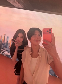 박보검·장원영, 비주얼 남녀의 만남  ‘11살 나이 차 무색한 조화’