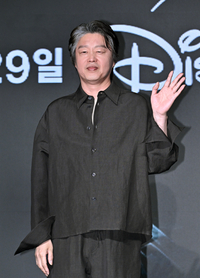 [포토]김희원, ‘골드랜드’로 인사 드려요!