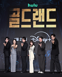 [포토]‘골드랜드’ 제작발표회, ‘욕망’ 포즈로!