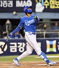 [포토]희생타로 선취점 뽑아내는 삼성 디아즈