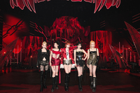 르세라핌, 로블록스도 집어삼켰다… 게임·IT 넘나드는 ‘글로벌 협업’ 퀸