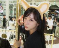 이채영, 놀이공원 접수한 ‘구미호 비주얼’…여우 귀까지 찰떡 [★SNS]