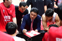 “4차전 충분히 승산 있다” 벼랑 끝 몰린 정관장, 유도훈 감독은 희망 봤다 [SS사직in]