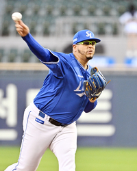 [포토]삼성 후라도, 두산전 선발 등판