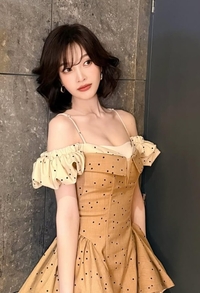 조이, ‘뼈말라 시리즈’ 근황…슬렌더 라인에 청바지도 헐렁