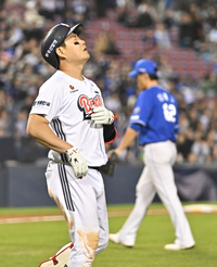[포토]두산 양의지, 끝내기 기회를 살리지 못하고...