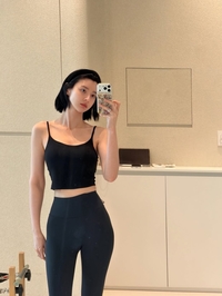 권나라, 레깅스만 입었을 뿐인데…‘마네킹 비율’ 눈길