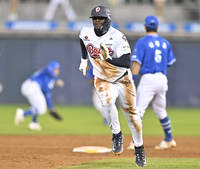 [포토] 카메론 ‘3루로 가자’