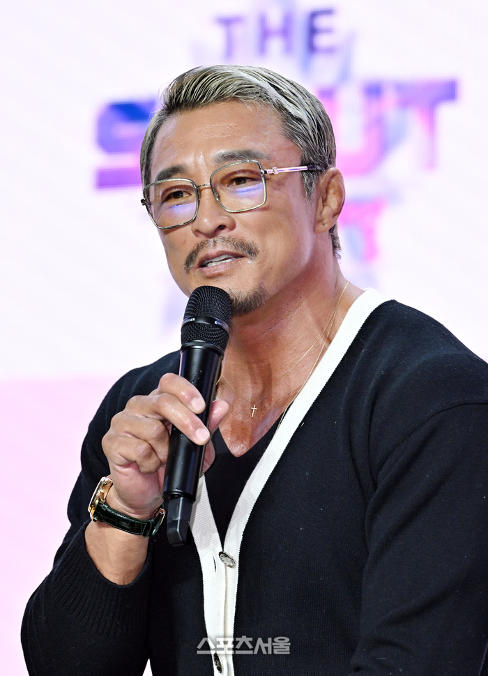 [포토]‘더 스카웃’에서 참가자들의 피지컬을 맡은 추성훈