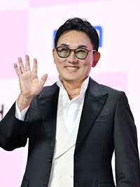 [포토]이승철, ‘더 스카웃’으로 인사 드려요!