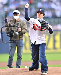 [포토] 시구하는 래퍼 키드밀리