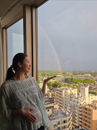 D-라인도 모델답게…김진경, 남편 김승규와 달콤한 태교 여행 근황