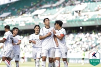 이번시즌 첫 멀티골에도 ‘원정 10연전’ 패배로 시작…포항이 마주한 또 다른 난관 ‘동해안 더비