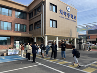 원주 치악중학교, 시험 앞둔 학생들 ‘꿈 응원 등교맞이’ 행사 운영