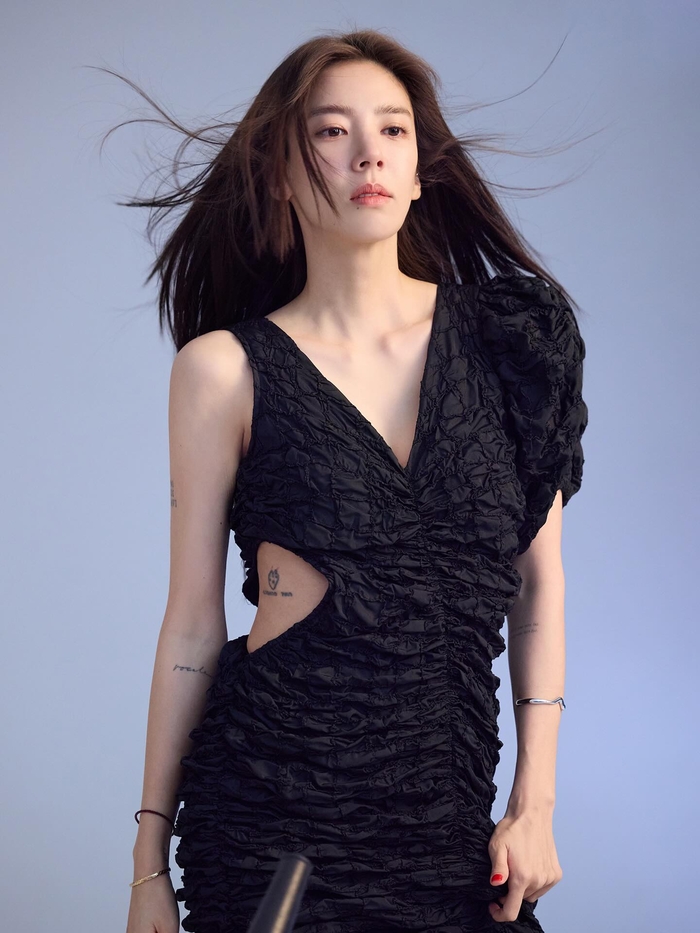 “버릴 게 없네”… 손담비, B컷마저 A컷으로 만드는 무결점 미모