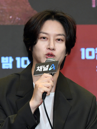 김희철, ‘아는 형님’ 9년 만에 중단...건강 문제에 팬들 ‘철렁’