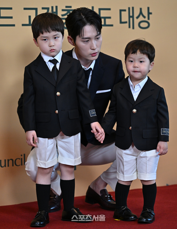 [포토] 김은우-김정우 ‘화난 거 아니지?’