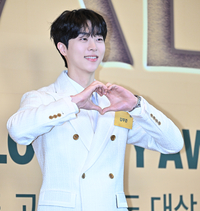 [포토] 김무준, 여심 저격 꽃미소