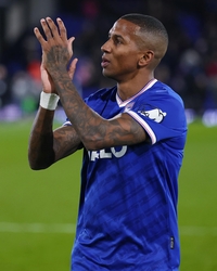 ‘프리미어리그 산증인’ 애슐리 영, 20년 현역 생활 마침표... 시즌 종료 후 은퇴