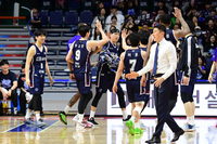 ‘슈퍼팀’ KCC, 4강 PO에서 ‘업셋’ 작성! 챔프전에서 소노와 격돌 [SS사직in]