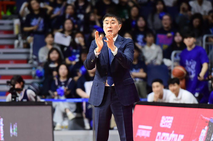 허훈의 '응급실 투혼'→슈퍼팀 KCC를 깨웠다... 이상민 감독 "선수들 의지 더 강해져" [SS사직in]