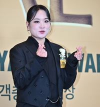 [포토] 정지선 셰프 ‘손하트도 깜직하게’