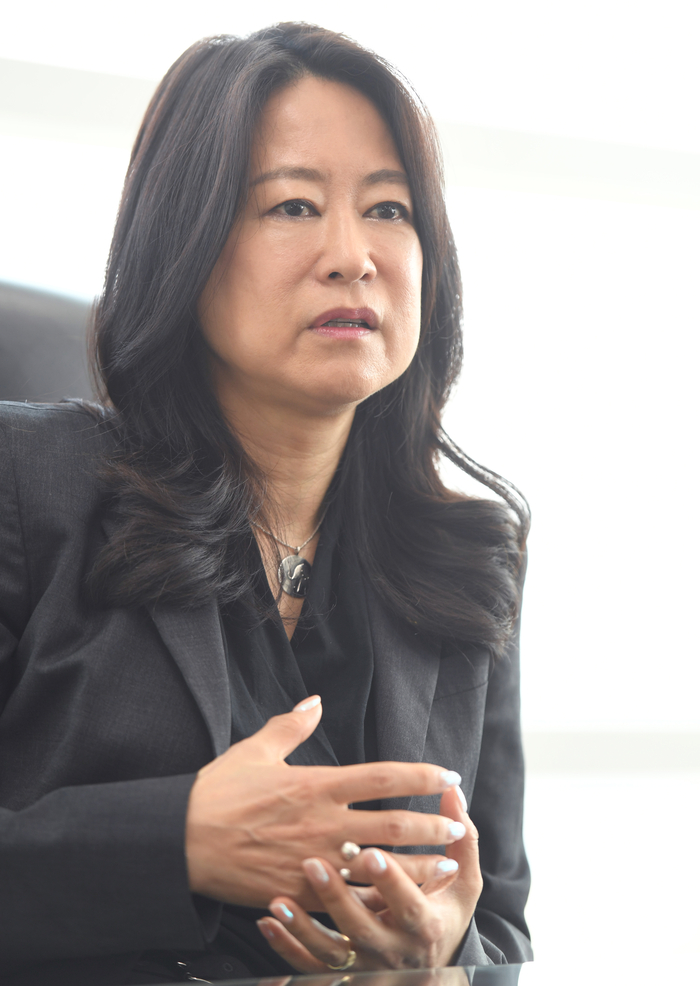 [오피셜] 의식불명 중학생 부모에게 “한밑천 잡게?”…‘막말 파문’ 김나미 체육회 사무총장 ‘직무 정지’, 자진 사퇴는 없었다