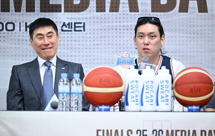 "은퇴할까요?" vs "구단 팬미팅"...KCC·소노, 전례 없는 맞대결엔 파격 공약이지! 