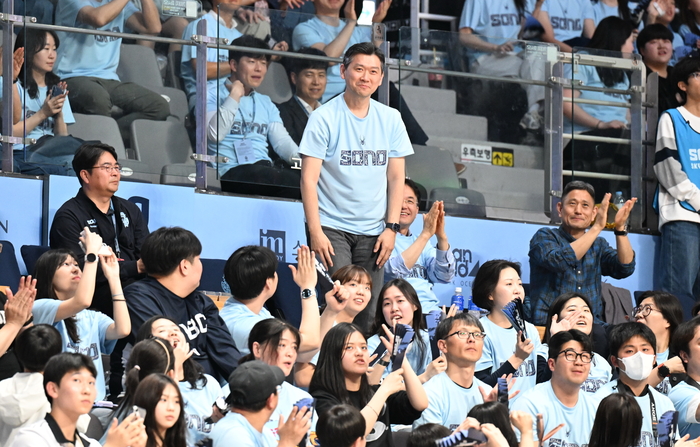 '급여 밀리던' 팀→모기업 '화끈한 지원'...소노가 잘 나가는 '숨은 이유'