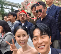 “그냥 계단 ㅡㅡ” 허경환, 신지♥문원 결혼식 속 180㎝ 키높이 논란 해명