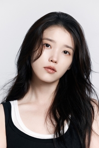 “‘선한 영향력’의 표본” 아이유, 어린이날 맞아 1억원 기부