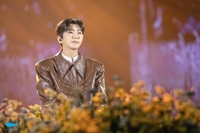 임영웅, 아이돌차트 266주 연속 1위…이번에도 적수는 없었다