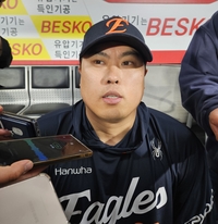 “네모 안에, 강하게 던져!” 류현진이 후배들에게…“투수는 맞는 직업이다” [SS스타]