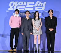 [포토] 포즈 취하는 ‘와일드 씽’ 주역들