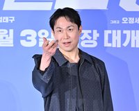 [포토] 오정세 ‘우아한 손짓’