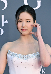 [포토]볼하트 만들어 보이는 신세경