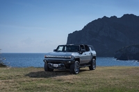 GMC, 전기 SUV ‘허머 EV SUV’ 국내 출시…크랩워크·슈퍼크루즈 탑재