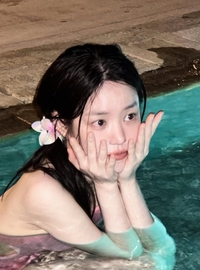 “사람이야 인형이야?” 이유비, 발리 홀린 핑크빛 바비 자태… 과자 먹어도 화보네!