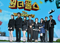 [포토] 포토타임 갖는 ‘원더풀스’ 주역들