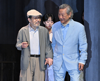 [포토] 신구-박근형 ‘손 꼬옥 잡고’