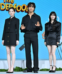 [포토] 포즈 취하는 ‘원더풀스’ 최윤지-배나라-정이서